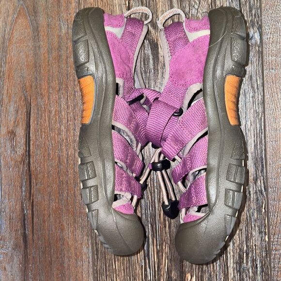 Keen Newport Lavender Sandals - Picture 7 of 7